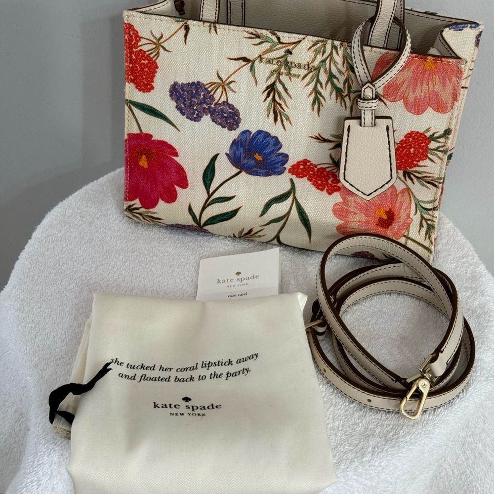 Women purse Kate spade